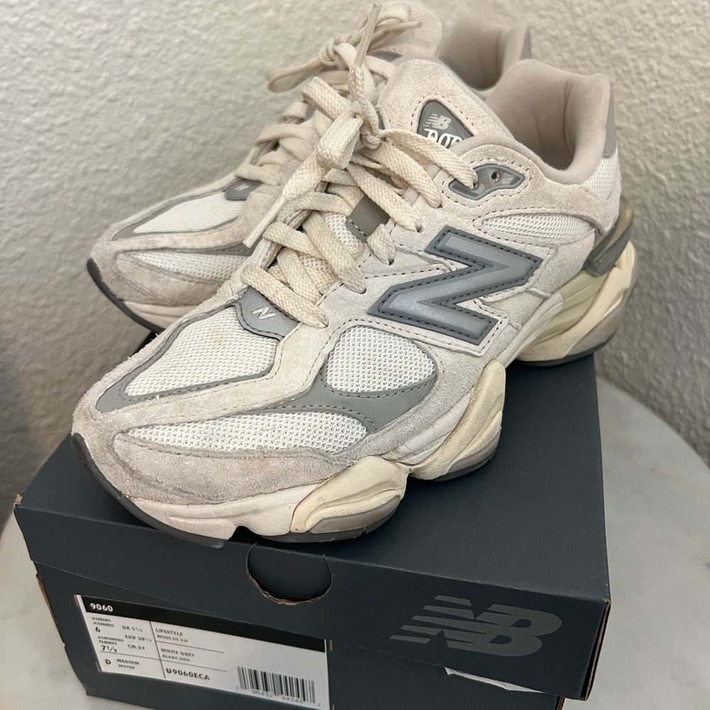New Balance 9060 Sneakers